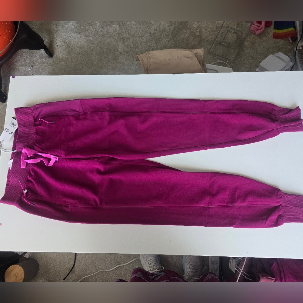 Figs Slim Jogger Scrubs